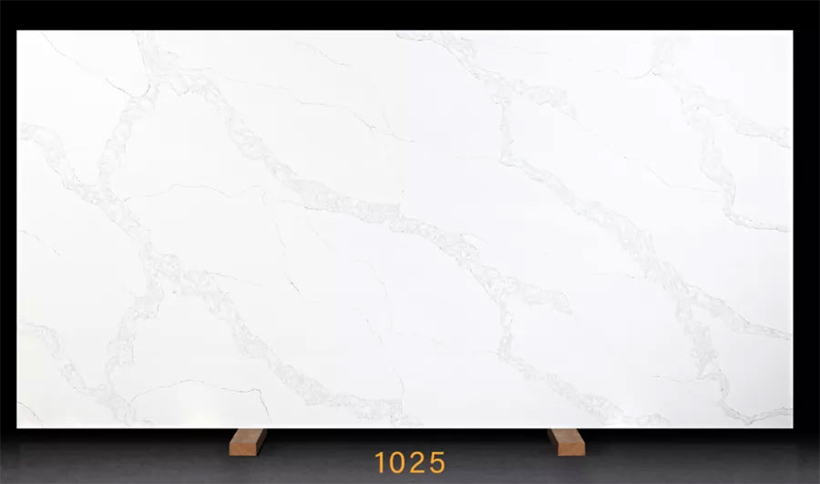 1025
